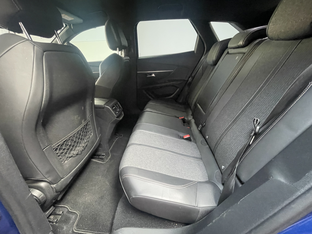 Peugeot 3008 — 18