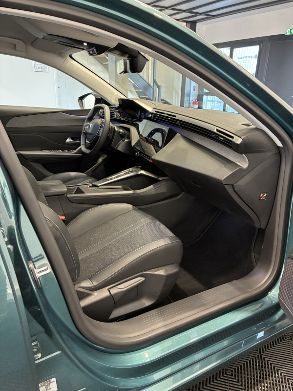 Peugeot 308 SW — 23
