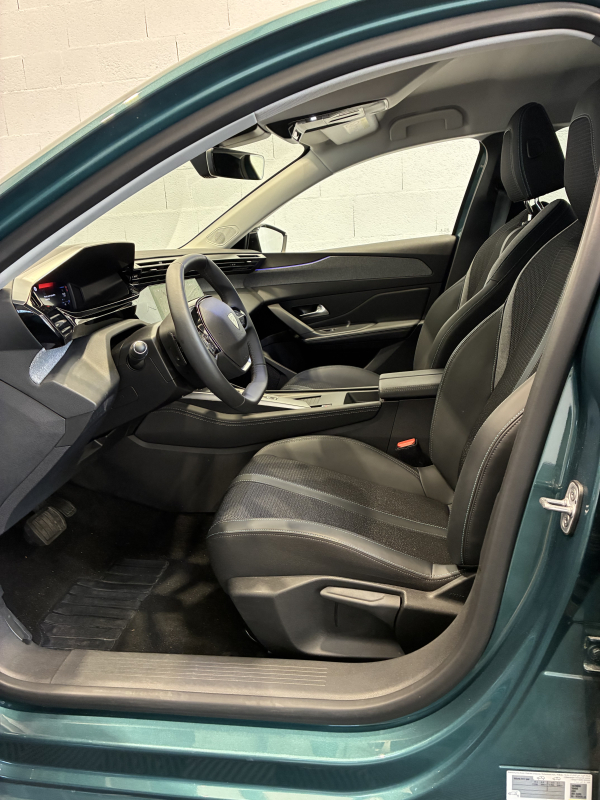 Peugeot 308 SW — 12