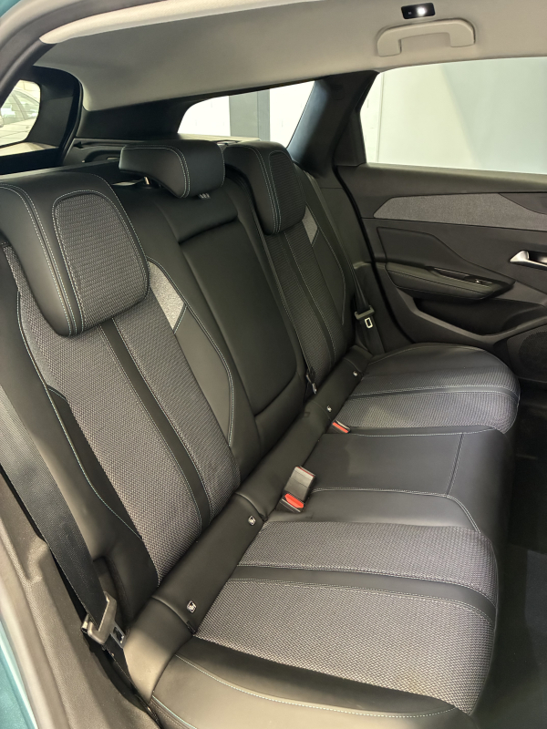 Peugeot 308 SW — 19