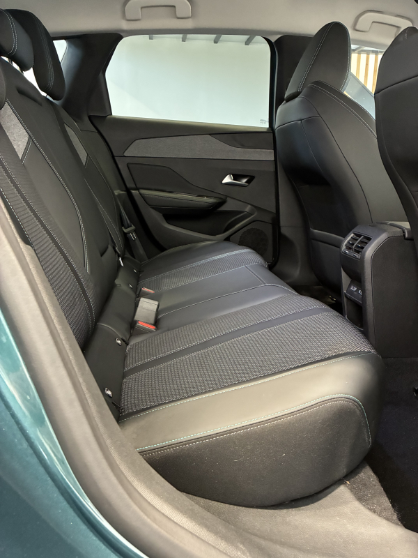 Peugeot 308 SW — 21
