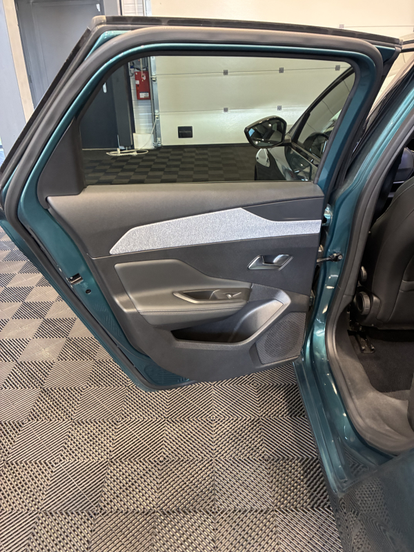 Peugeot 308 SW — 14