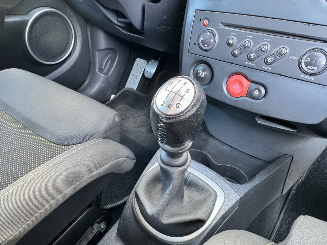 Renault Clio — 21