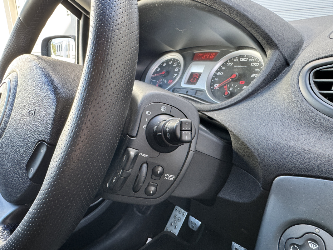 Renault Clio — 20