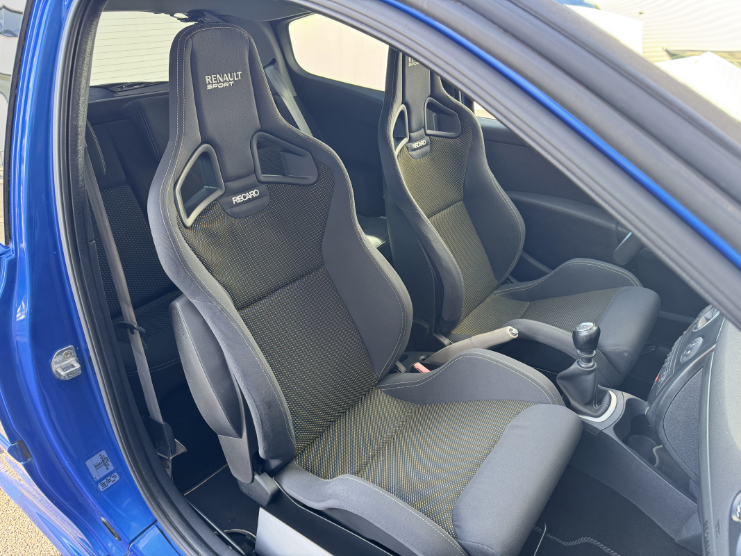 Renault Clio — 14