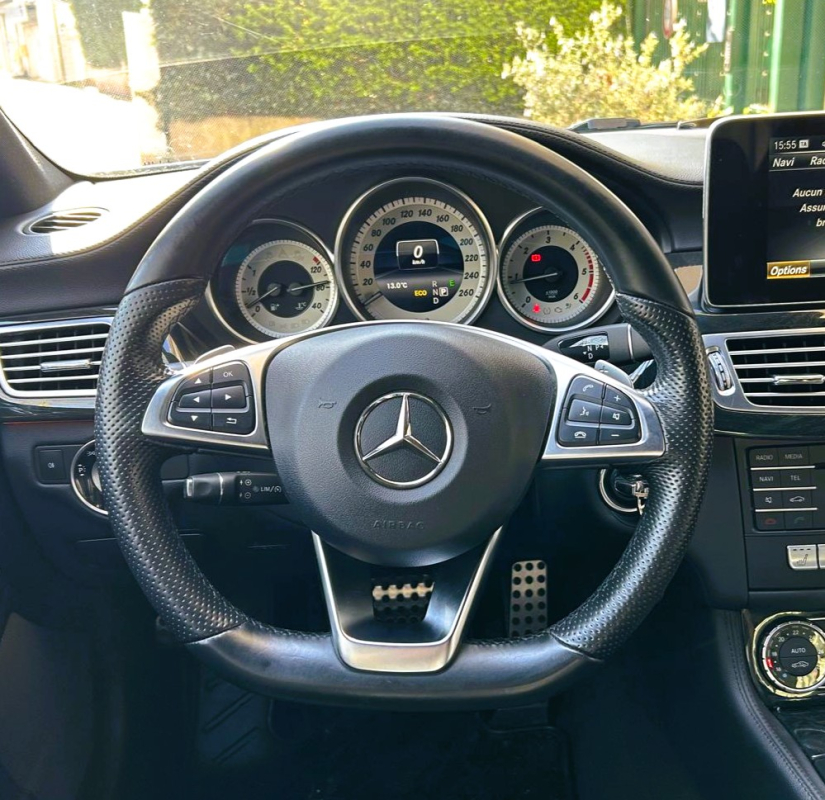 Mercedes CLS — 12