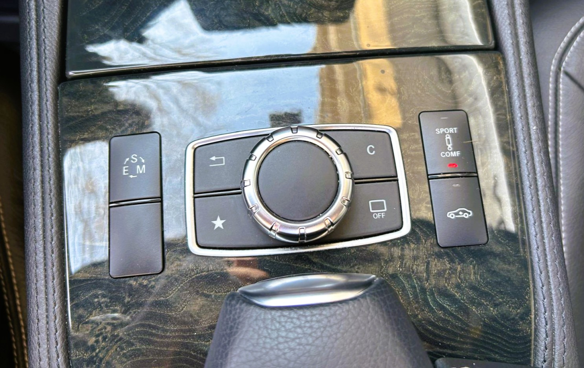 Mercedes CLS — 19
