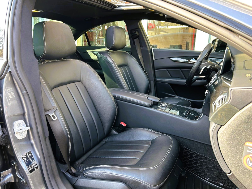 Mercedes CLS — 24