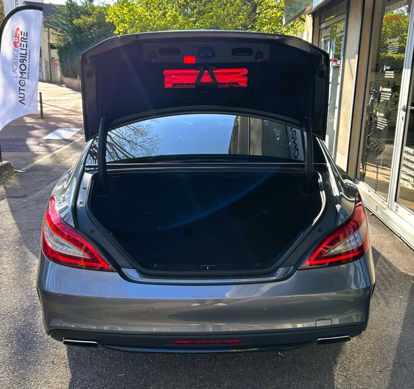 Mercedes CLS — 26
