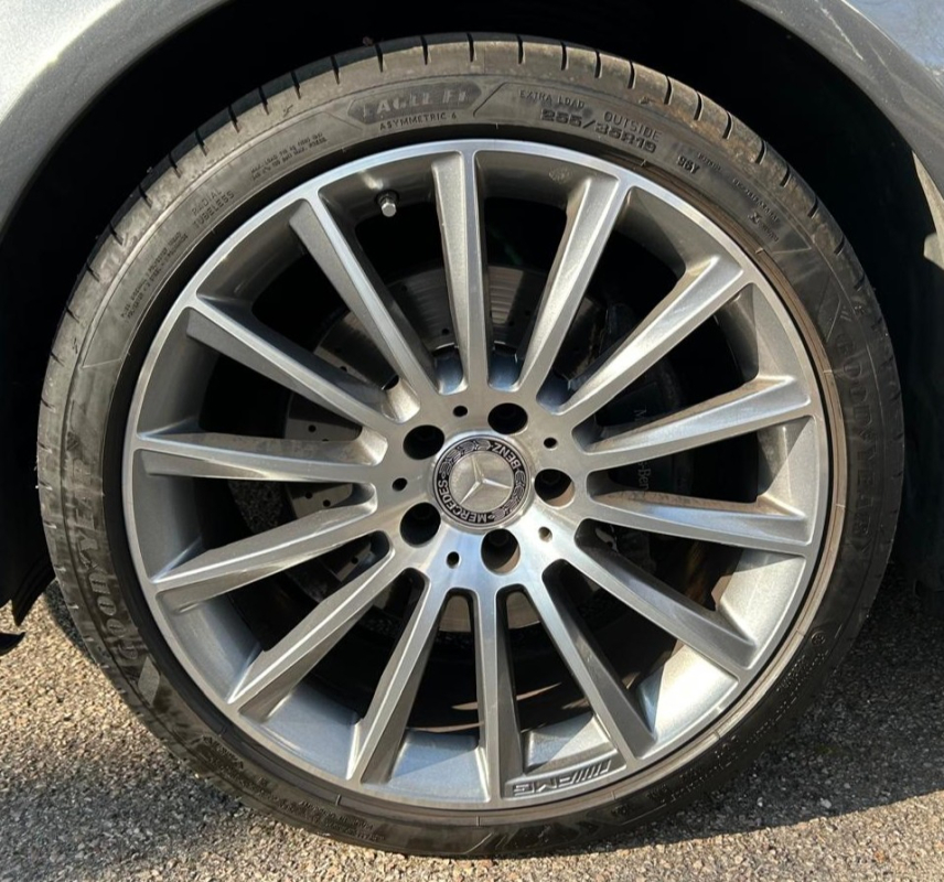 Mercedes CLS — 29