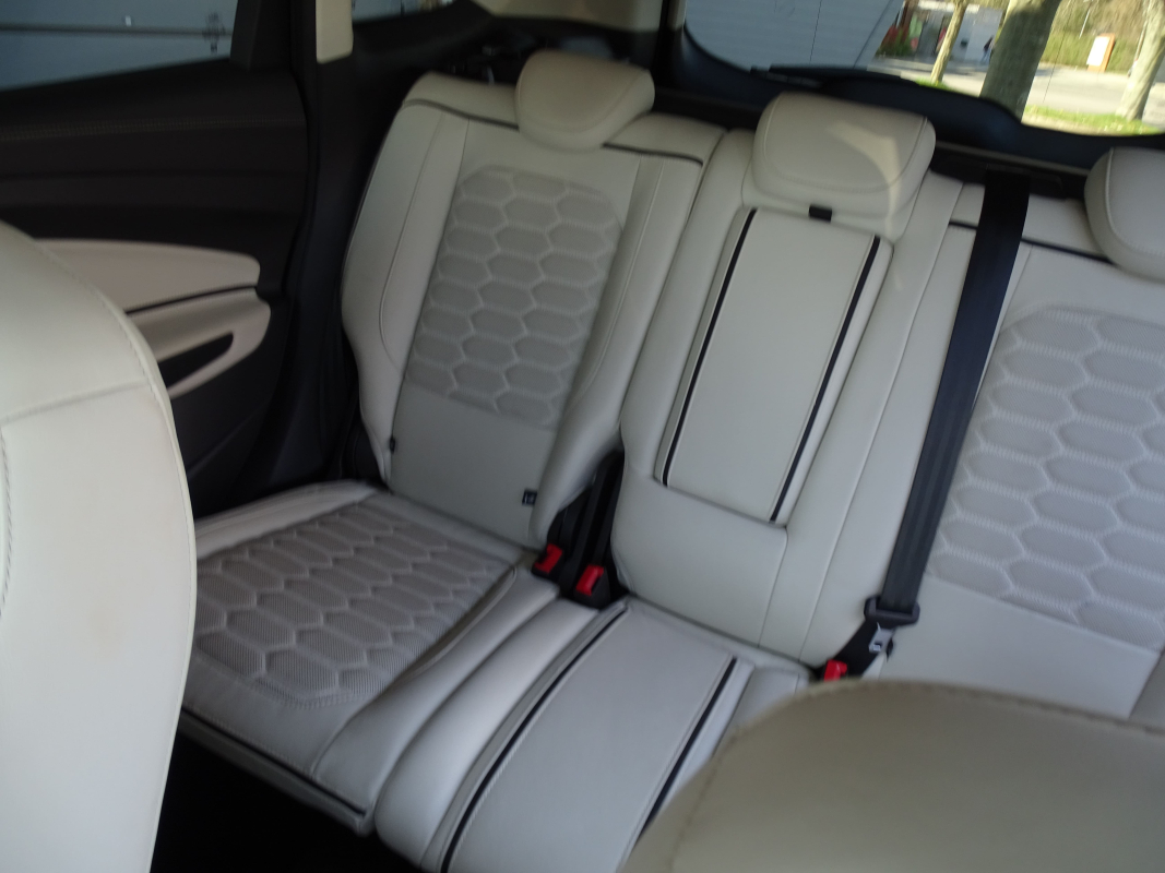 Ford Kuga — 14