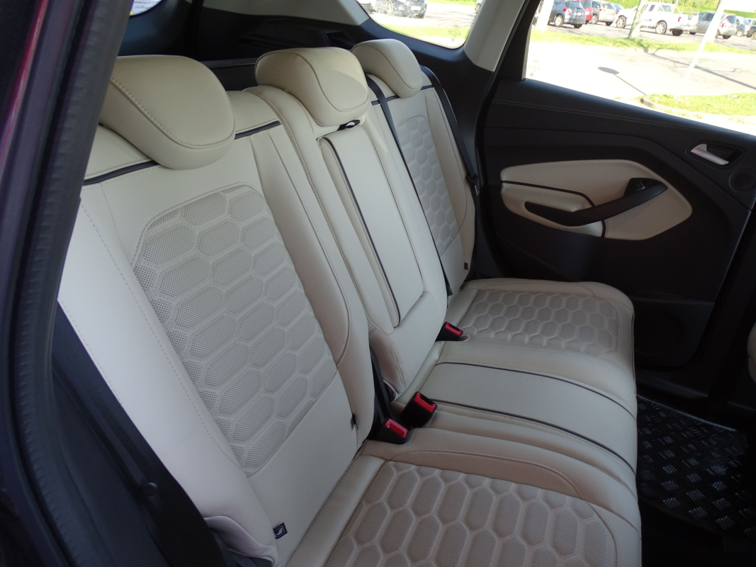 Ford Kuga — 13