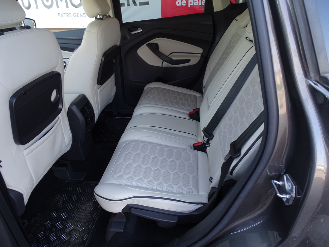 Ford Kuga — 15