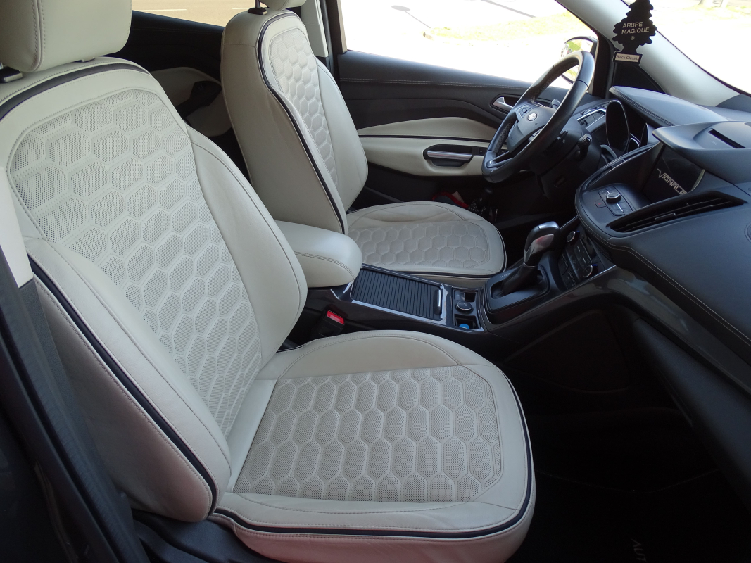 Ford Kuga — 17