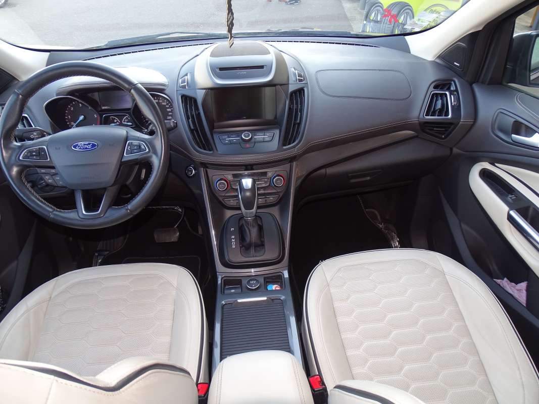 Ford Kuga — 18