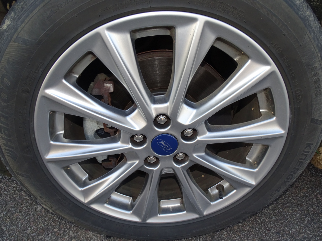 Ford Kuga — 37