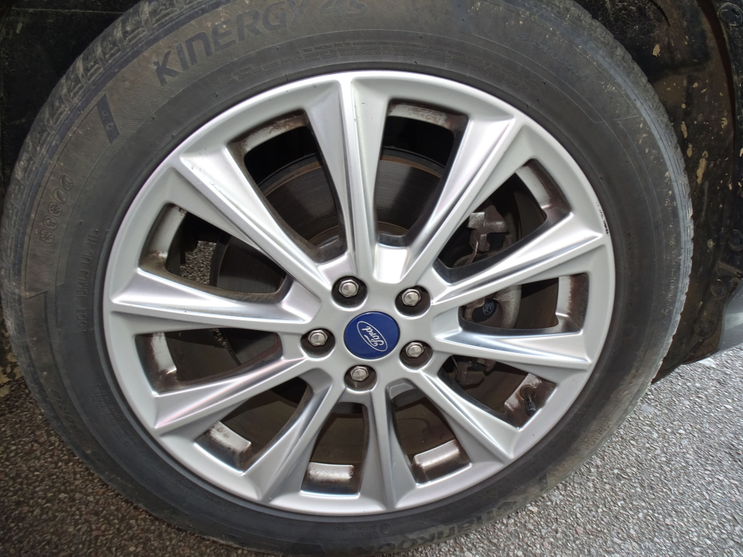 Ford Kuga — 35