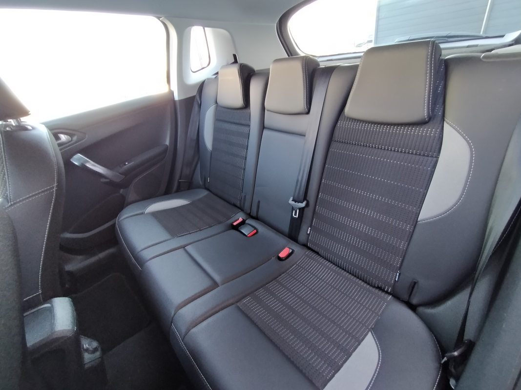 Peugeot 2008 — 19