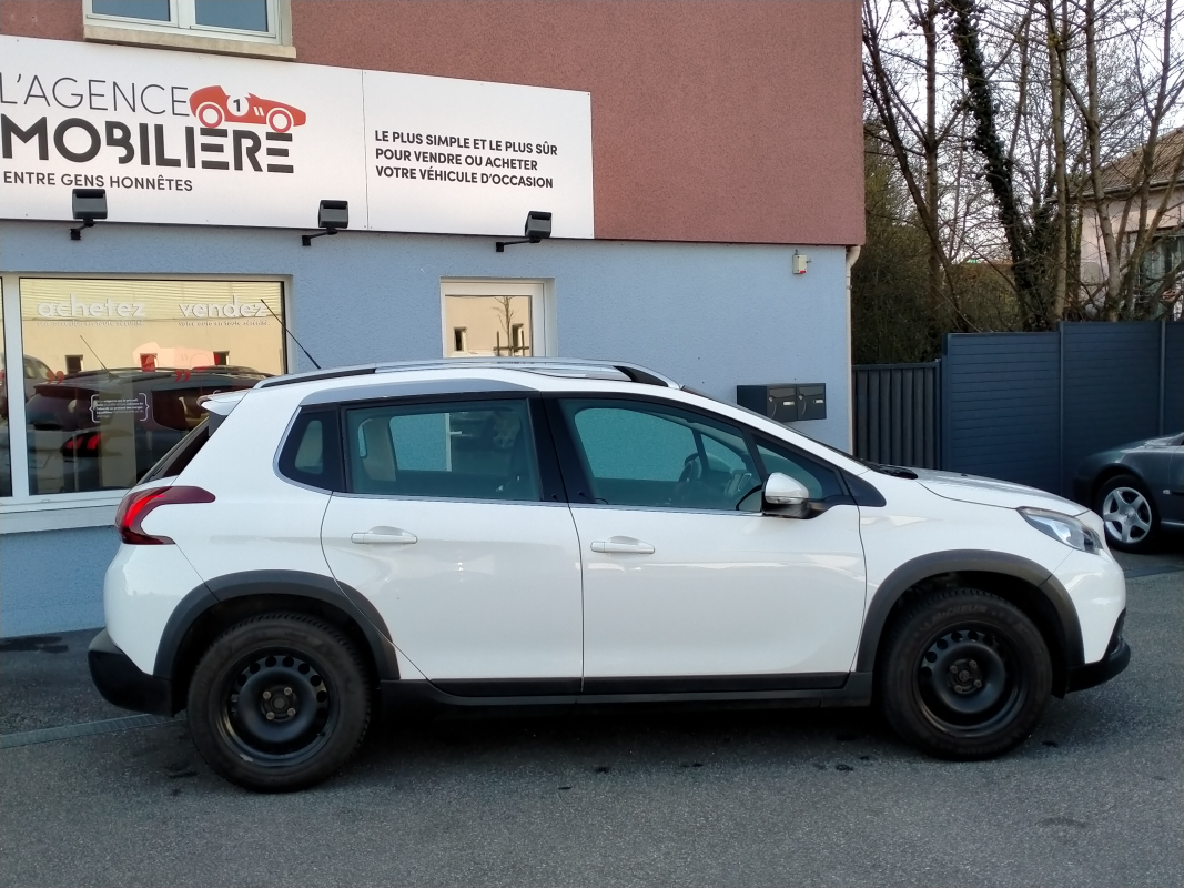 Peugeot 2008 — 9