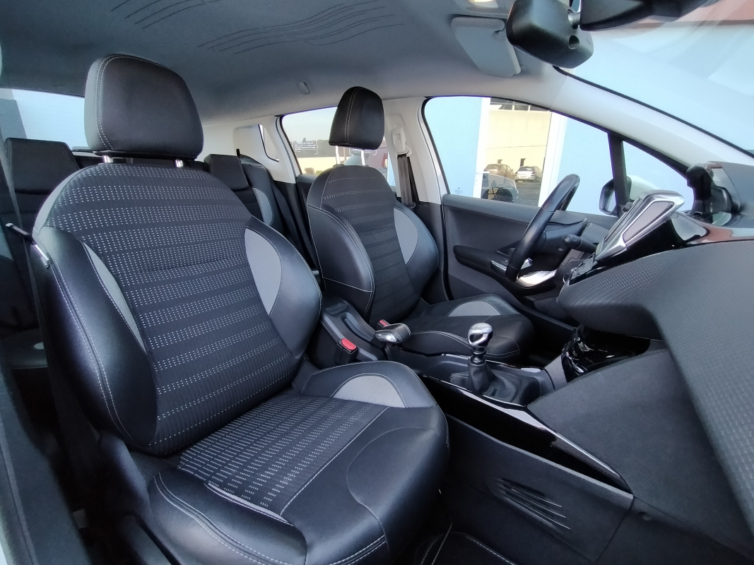 Peugeot 2008 — 16