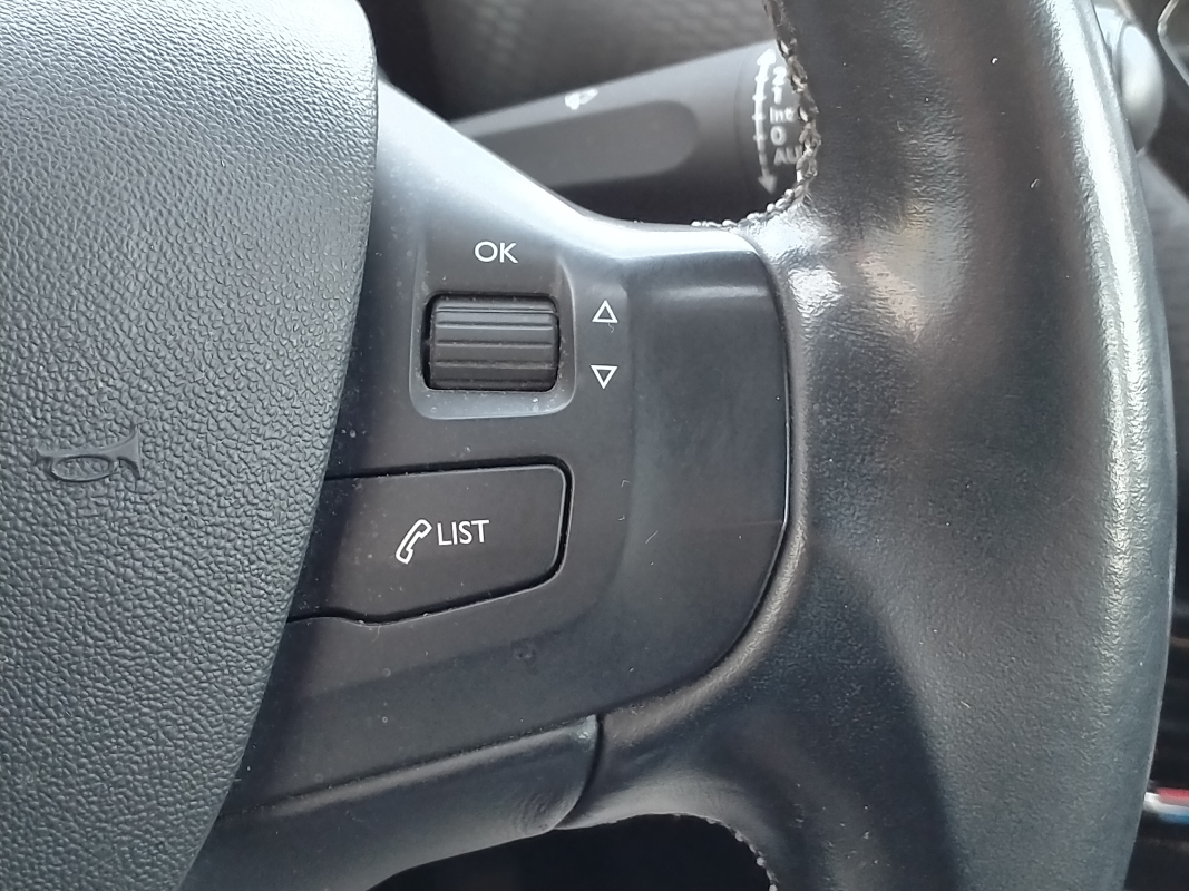 Peugeot 2008 — 14