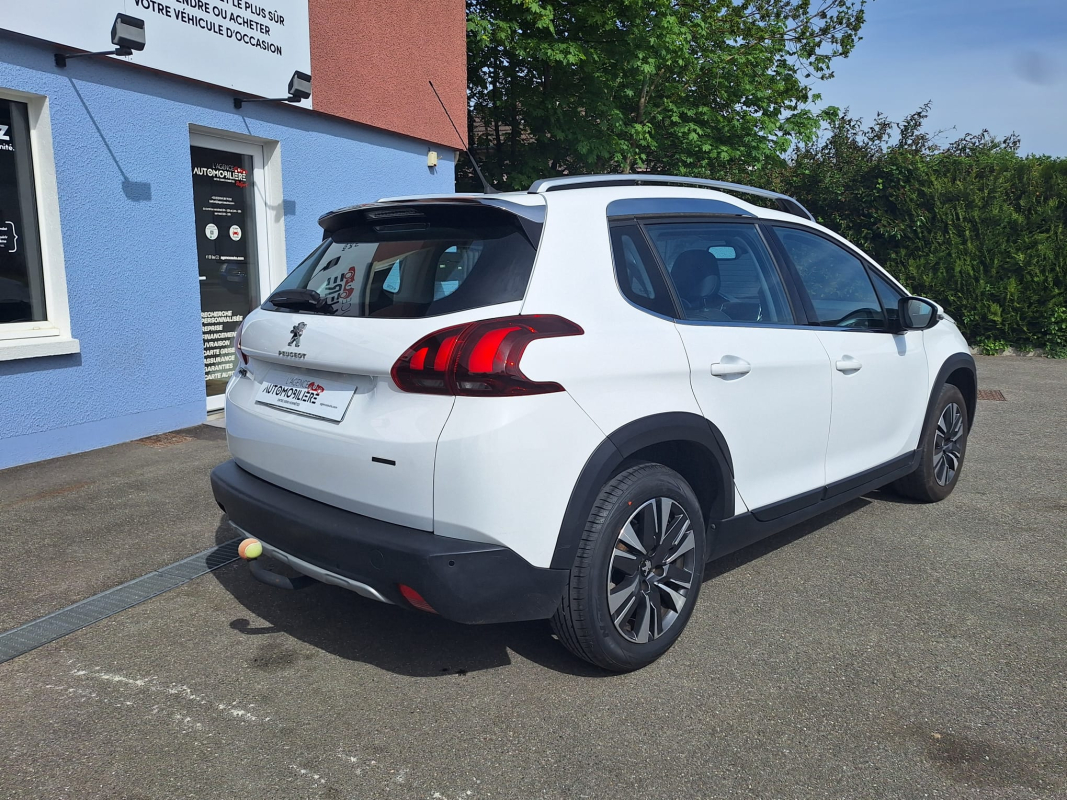 Peugeot 2008 — 7