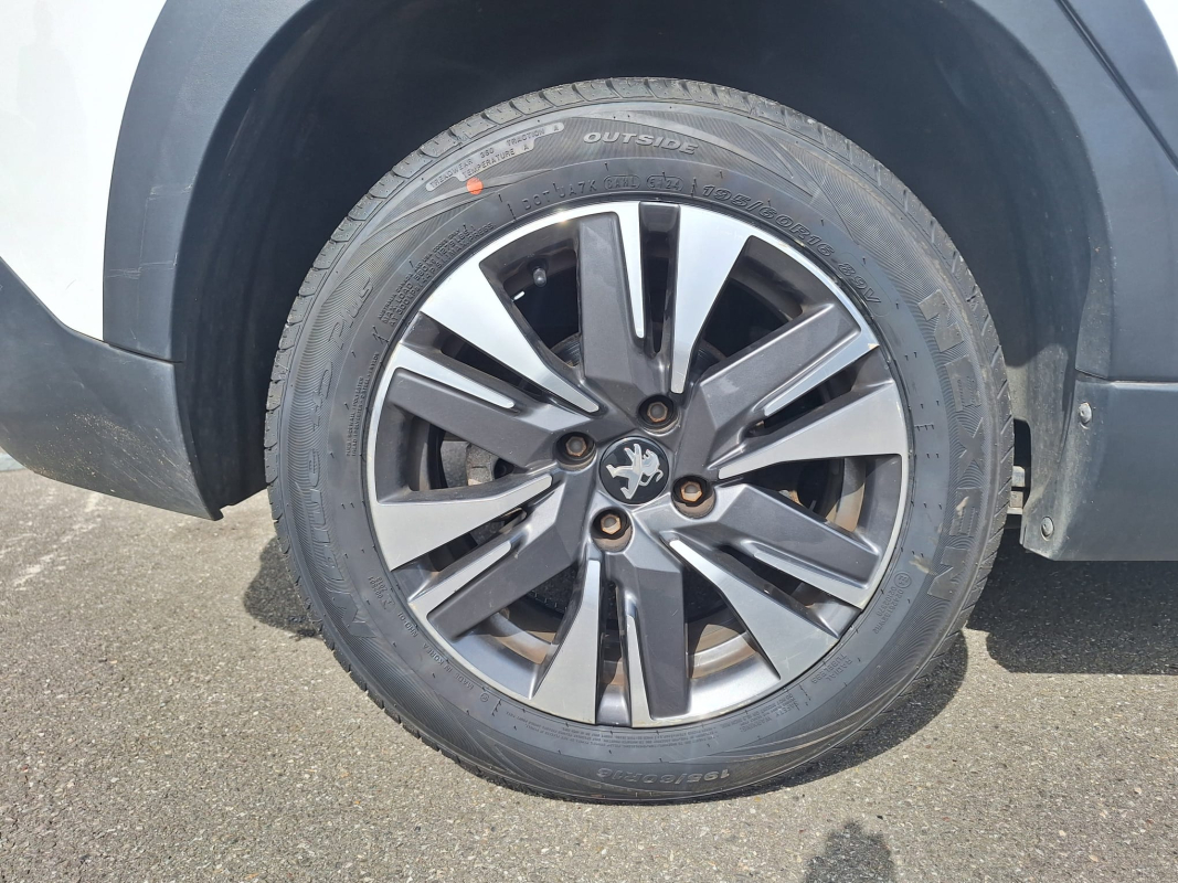 Peugeot 2008 — 33