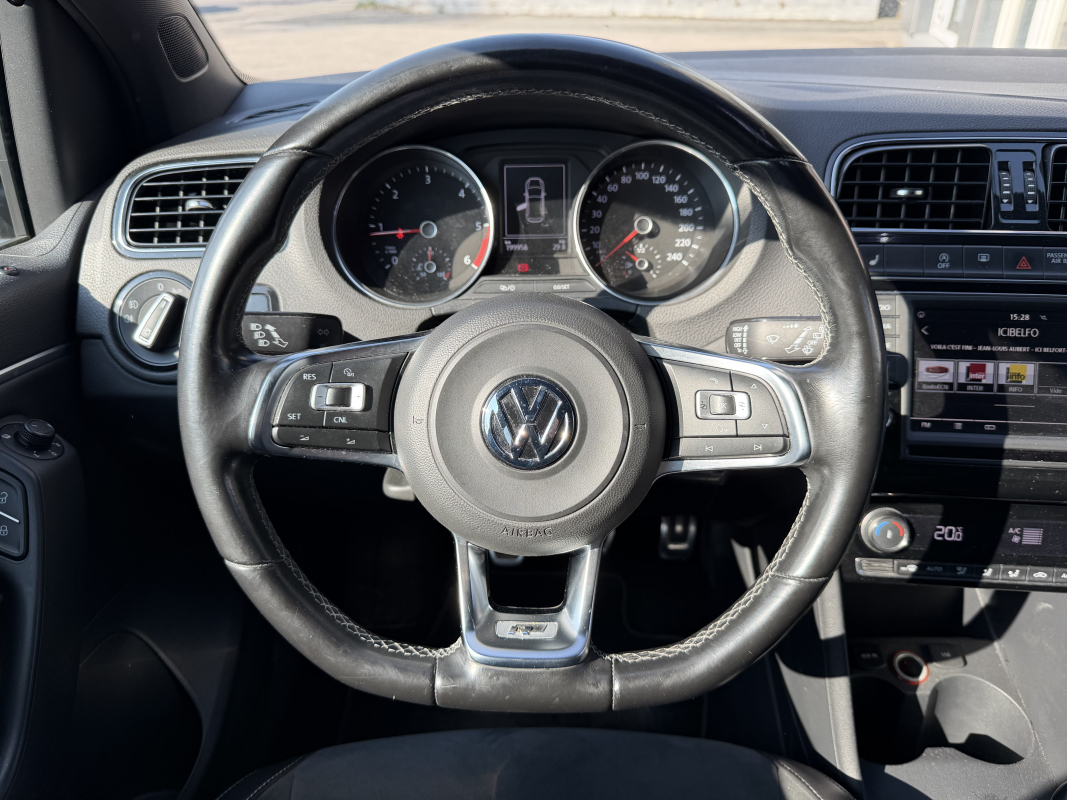 Volkswagen Polo — 20