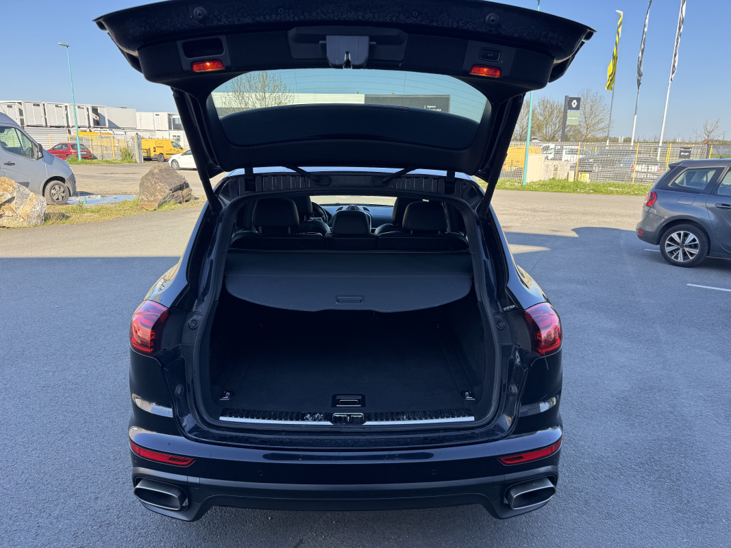Porsche Cayenne — 7