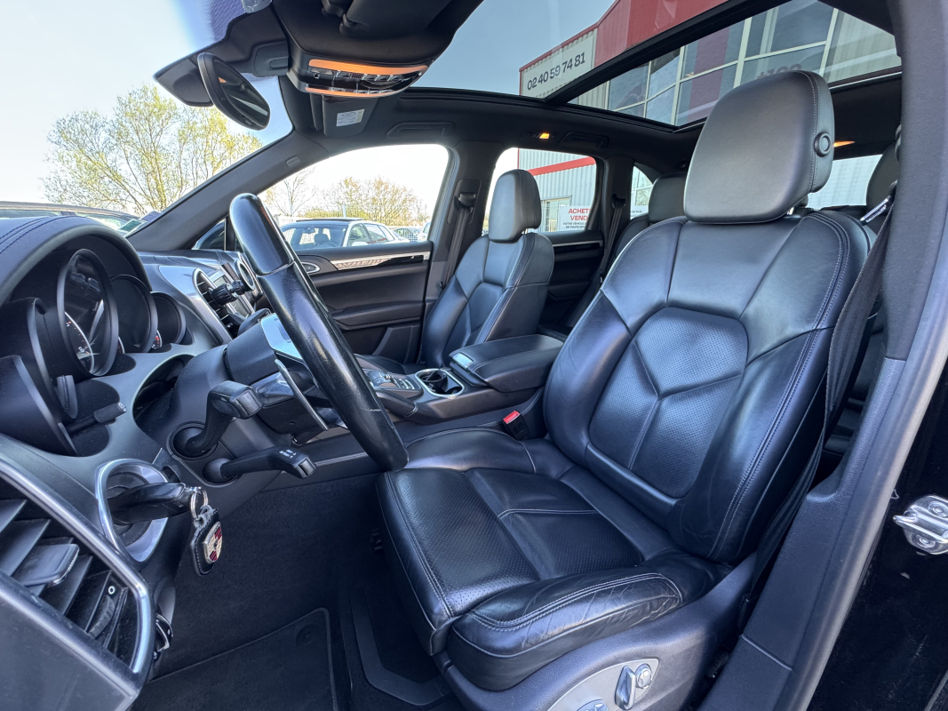 Porsche Cayenne — 15