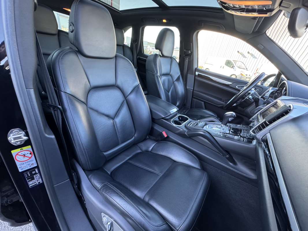 Porsche Cayenne — 26