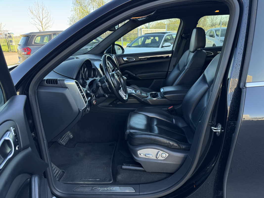 Porsche Cayenne — 13