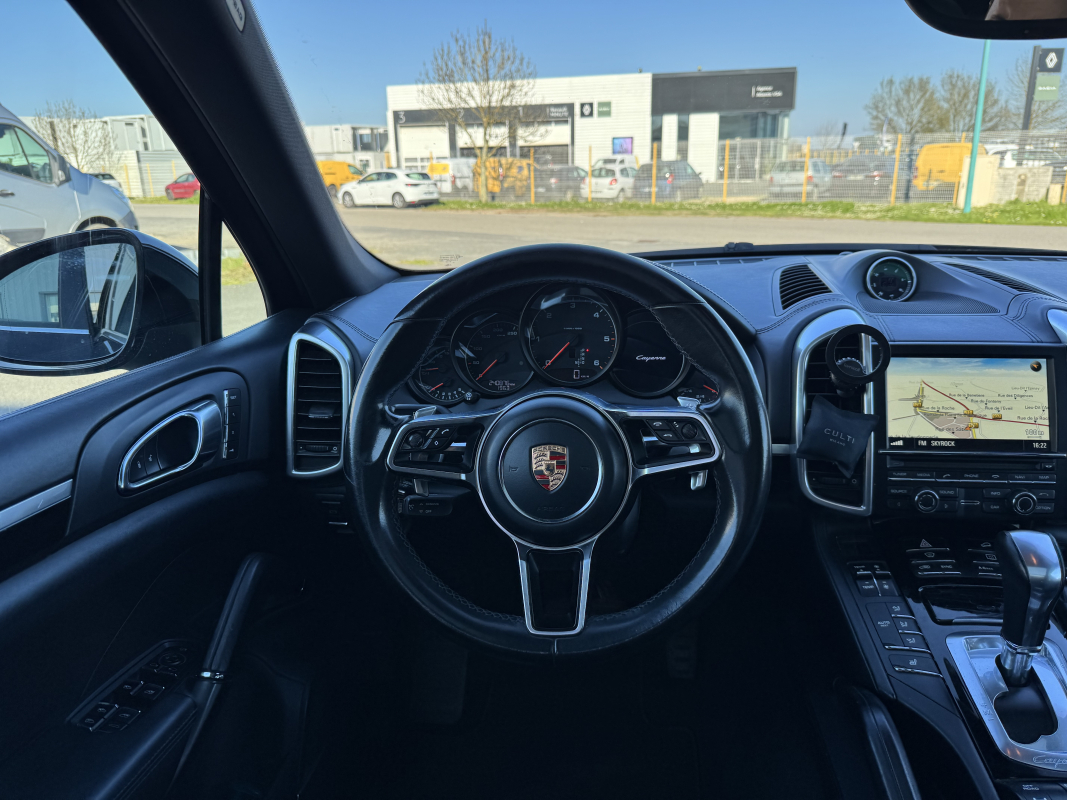 Porsche Cayenne — 19