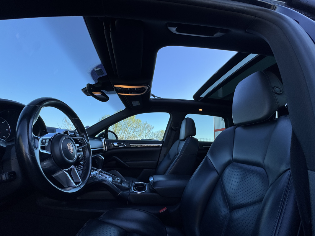 Porsche Cayenne — 16