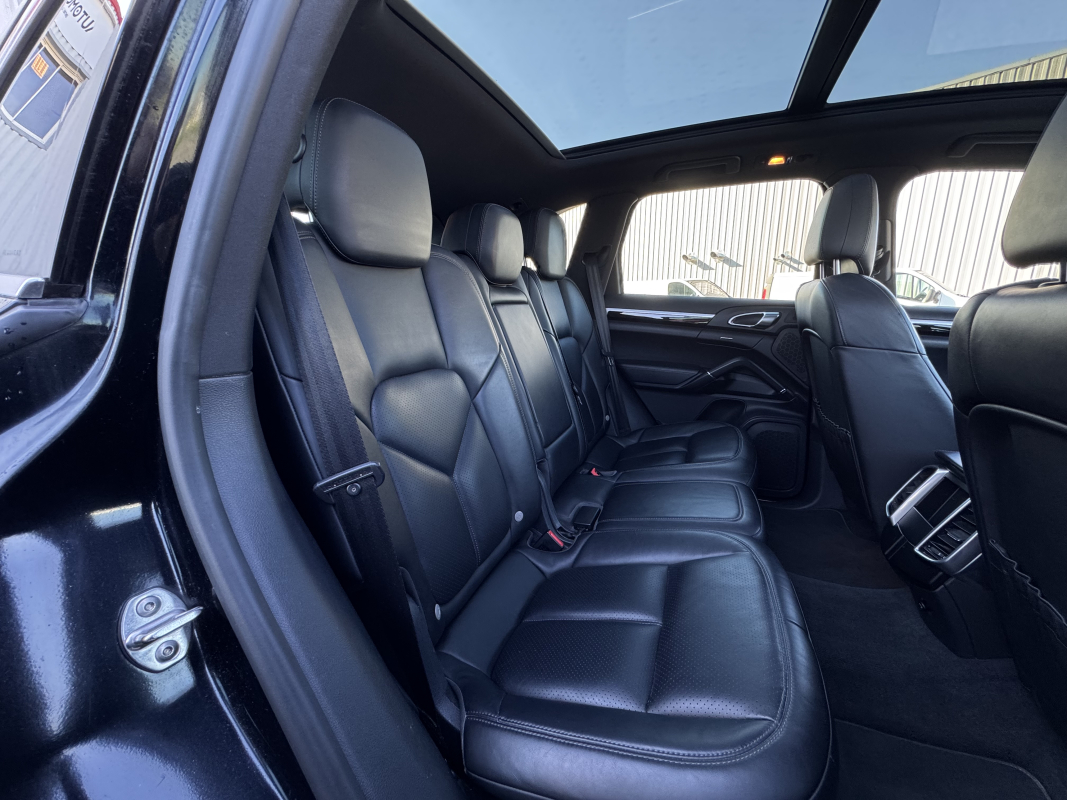 Porsche Cayenne — 28