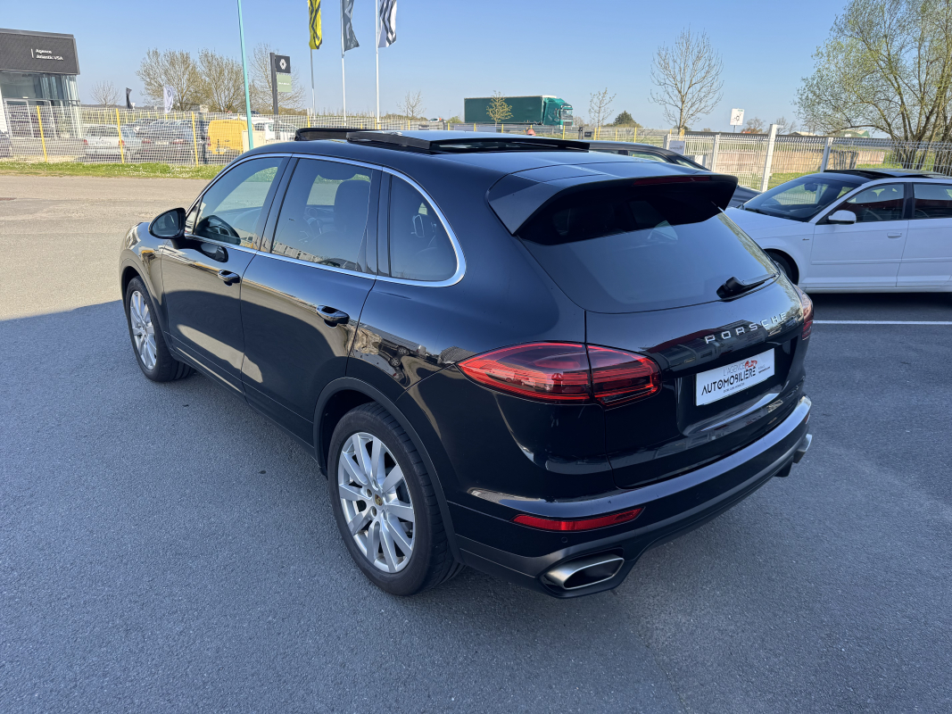 Porsche Cayenne — 10