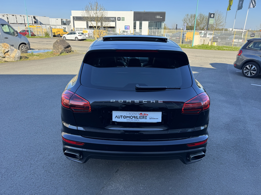 Porsche Cayenne — 6