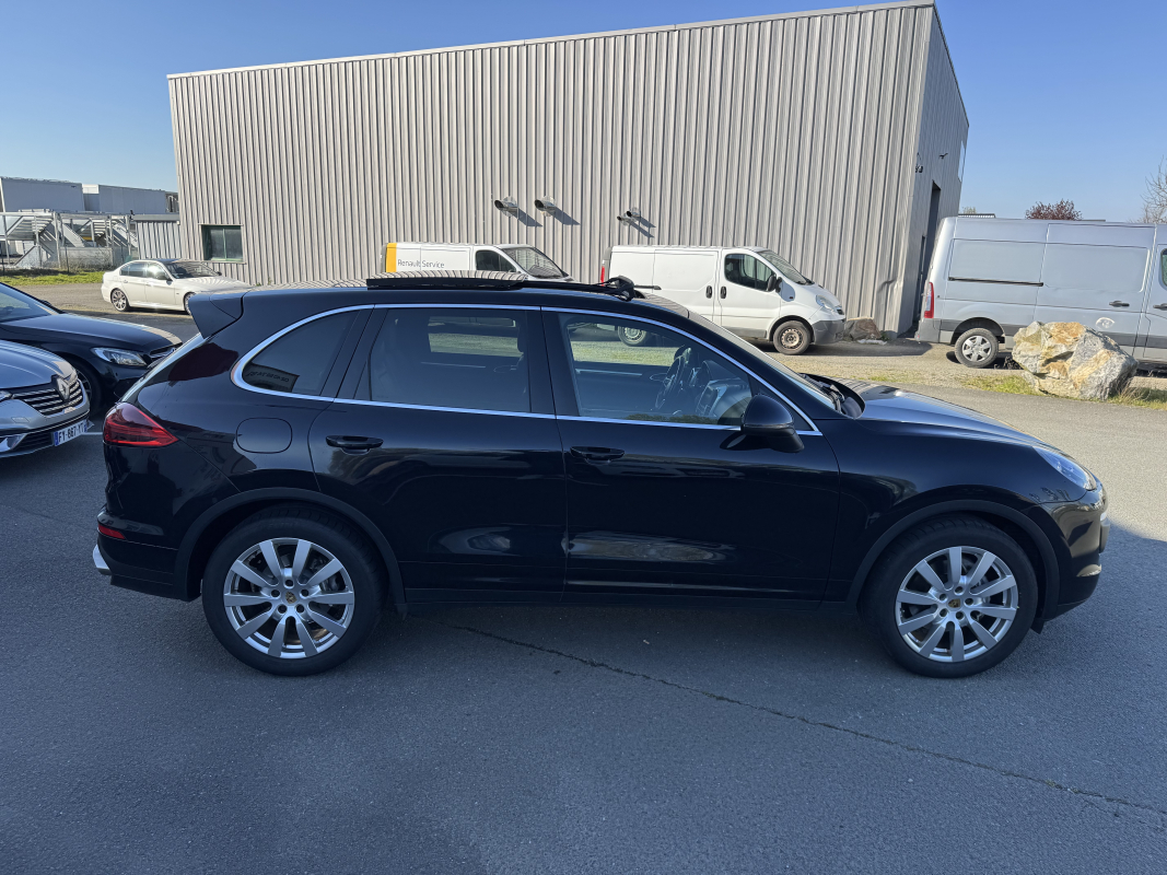 Porsche Cayenne — 4
