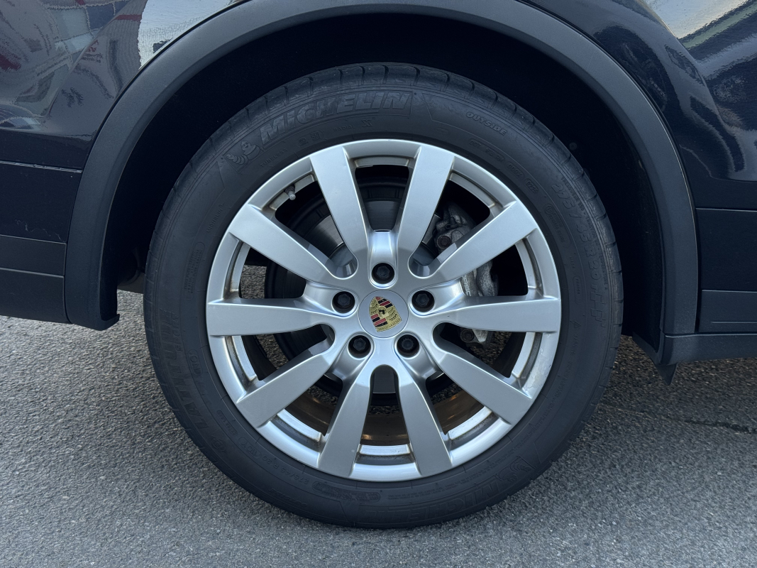 Porsche Cayenne — 40