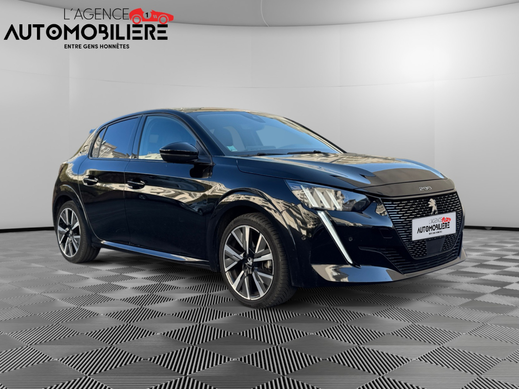 Peugeot 208 — 7