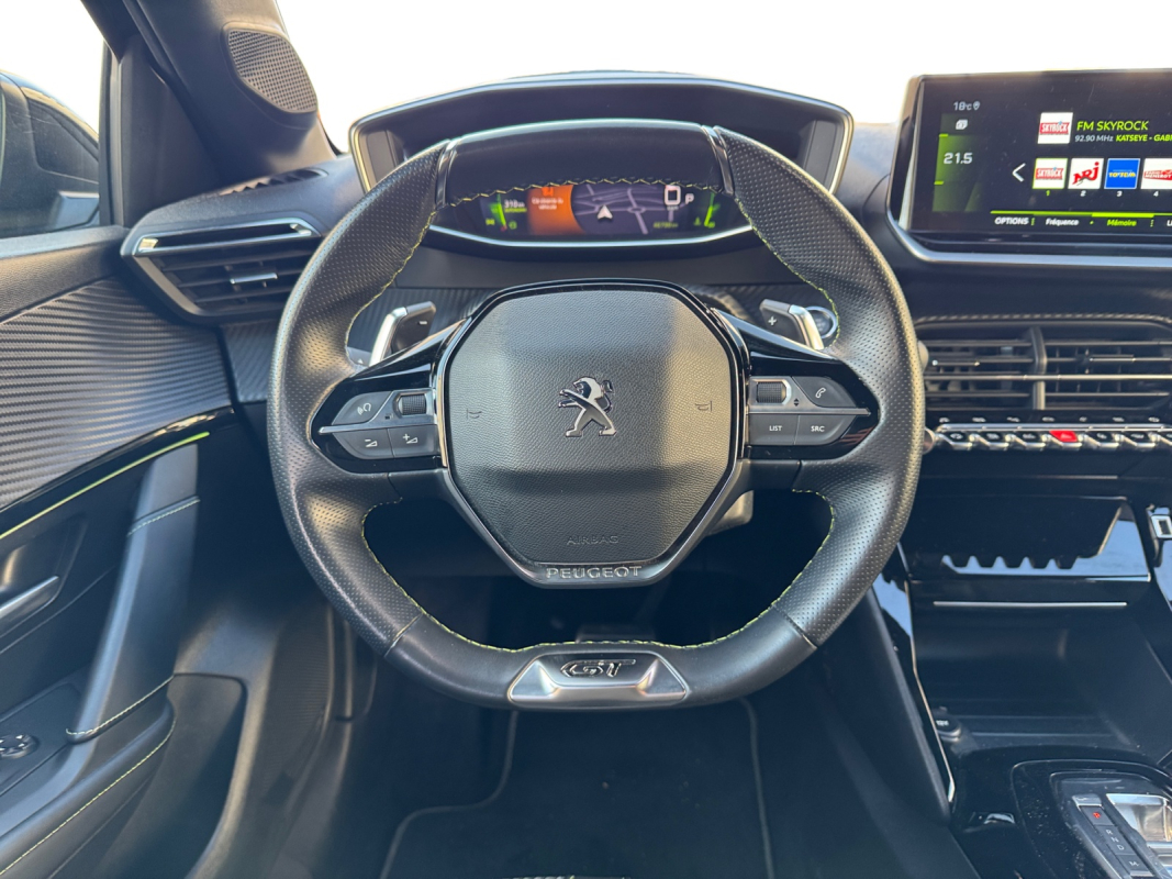 Peugeot 208 — 11