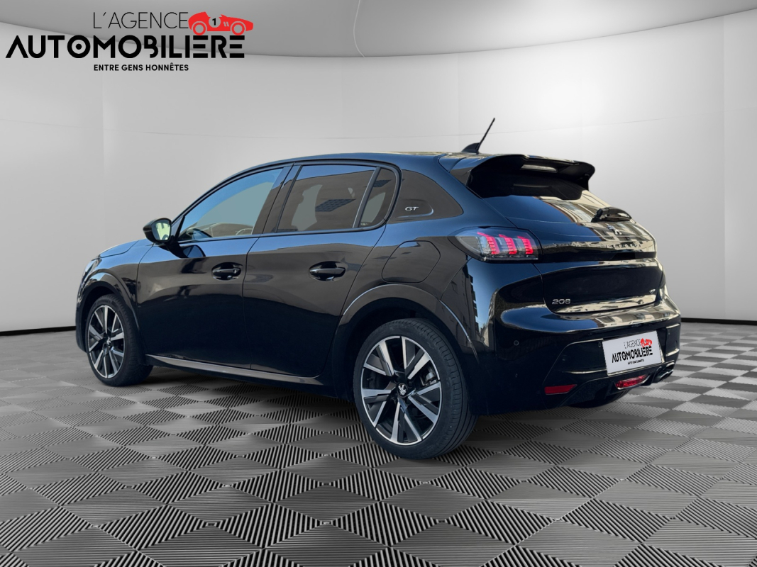 Peugeot 208 — 6