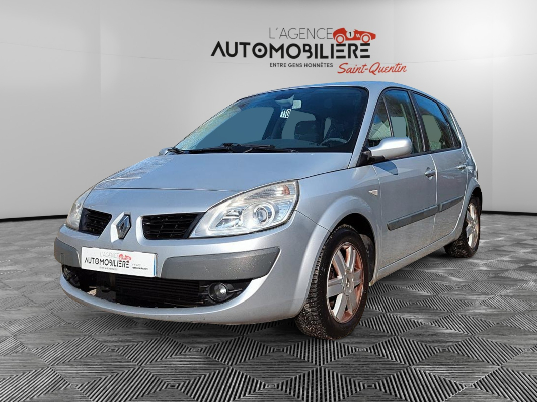 Renault Scenic — 3