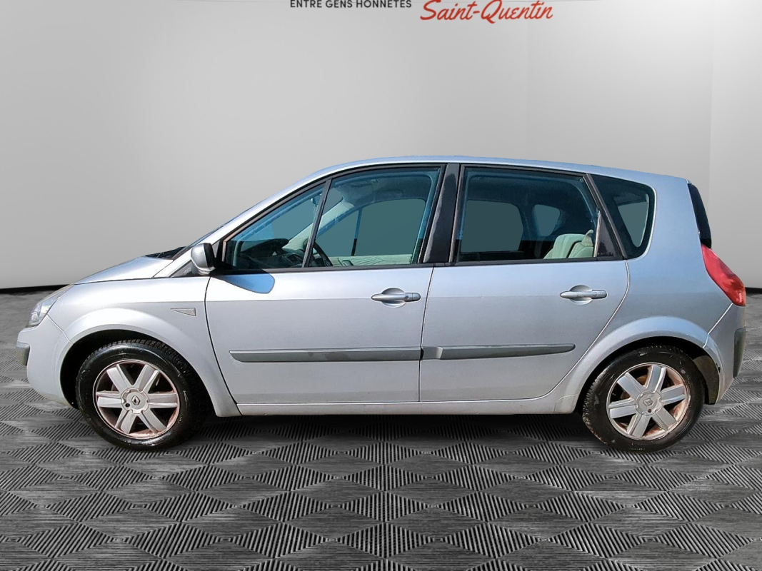 Renault Scenic — 4