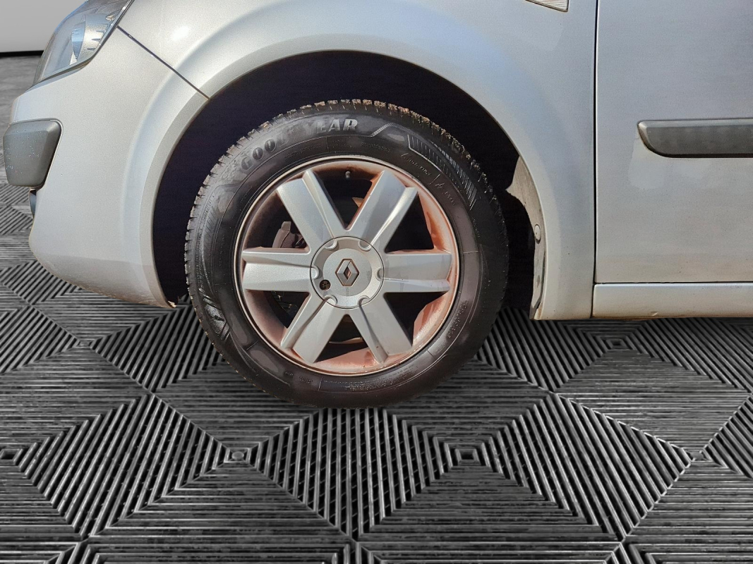 Renault Scenic — 15