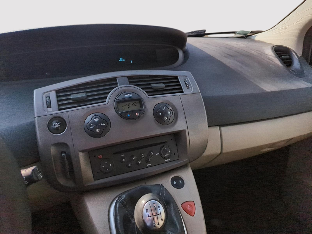 Renault Scenic — 12