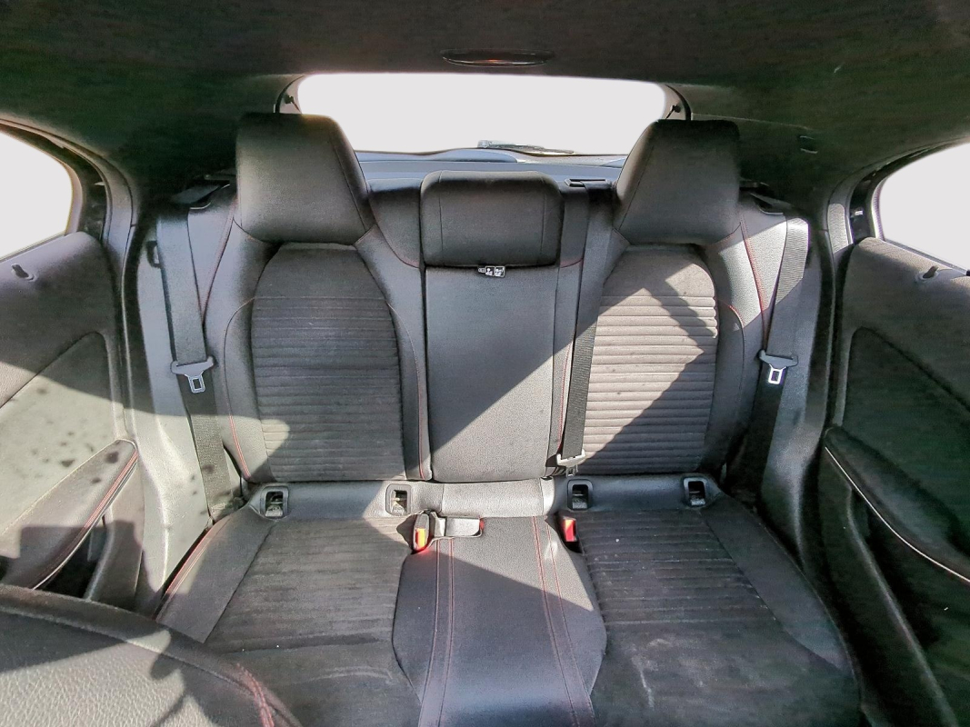 Mercedes Classe A — 12