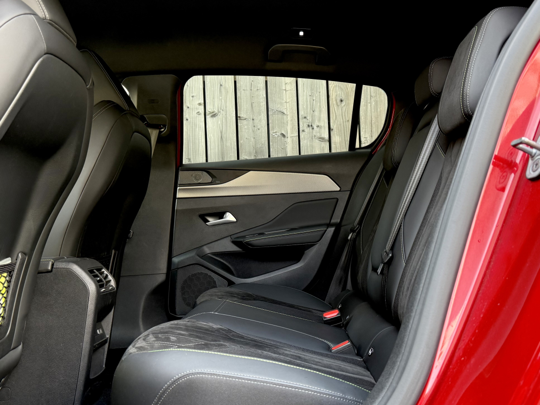 Peugeot 308 — 9
