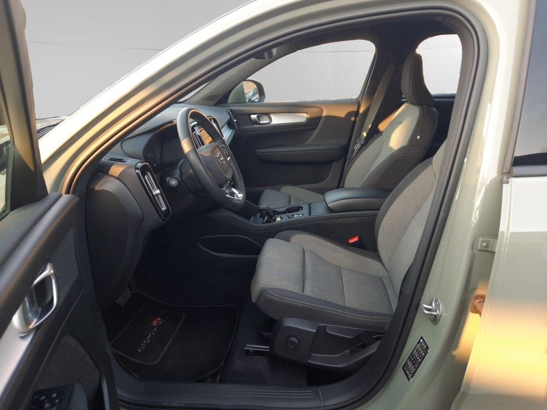 Volvo XC40 — 9