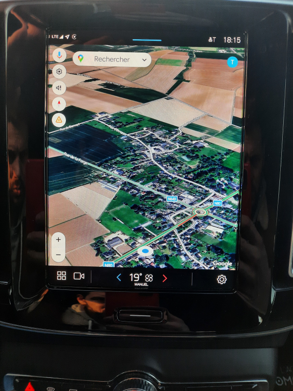 Volvo XC40 — 24